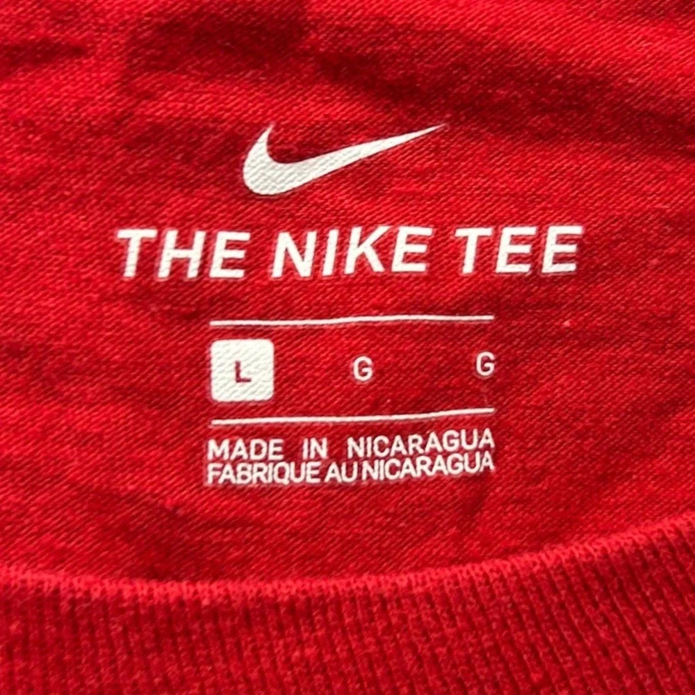 Nike Tampa Bay Buccaneers Tom Brady #12 Womens Large Red NFL T-Shirt Casual